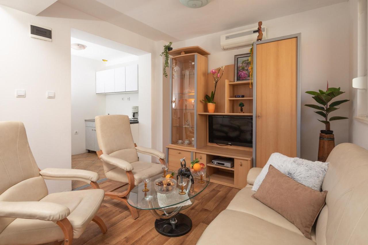 Beach Apartments "Bili Cvitak" Duće Kültér fotó