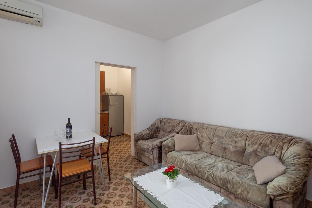 Beach Apartments "Bili Cvitak" Duće Kültér fotó