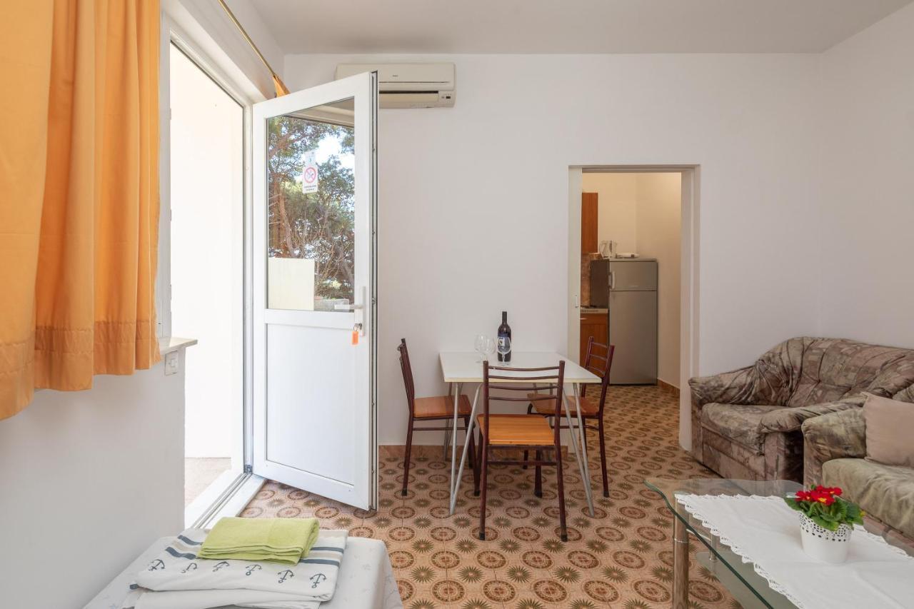 Beach Apartments "Bili Cvitak" Duće Kültér fotó